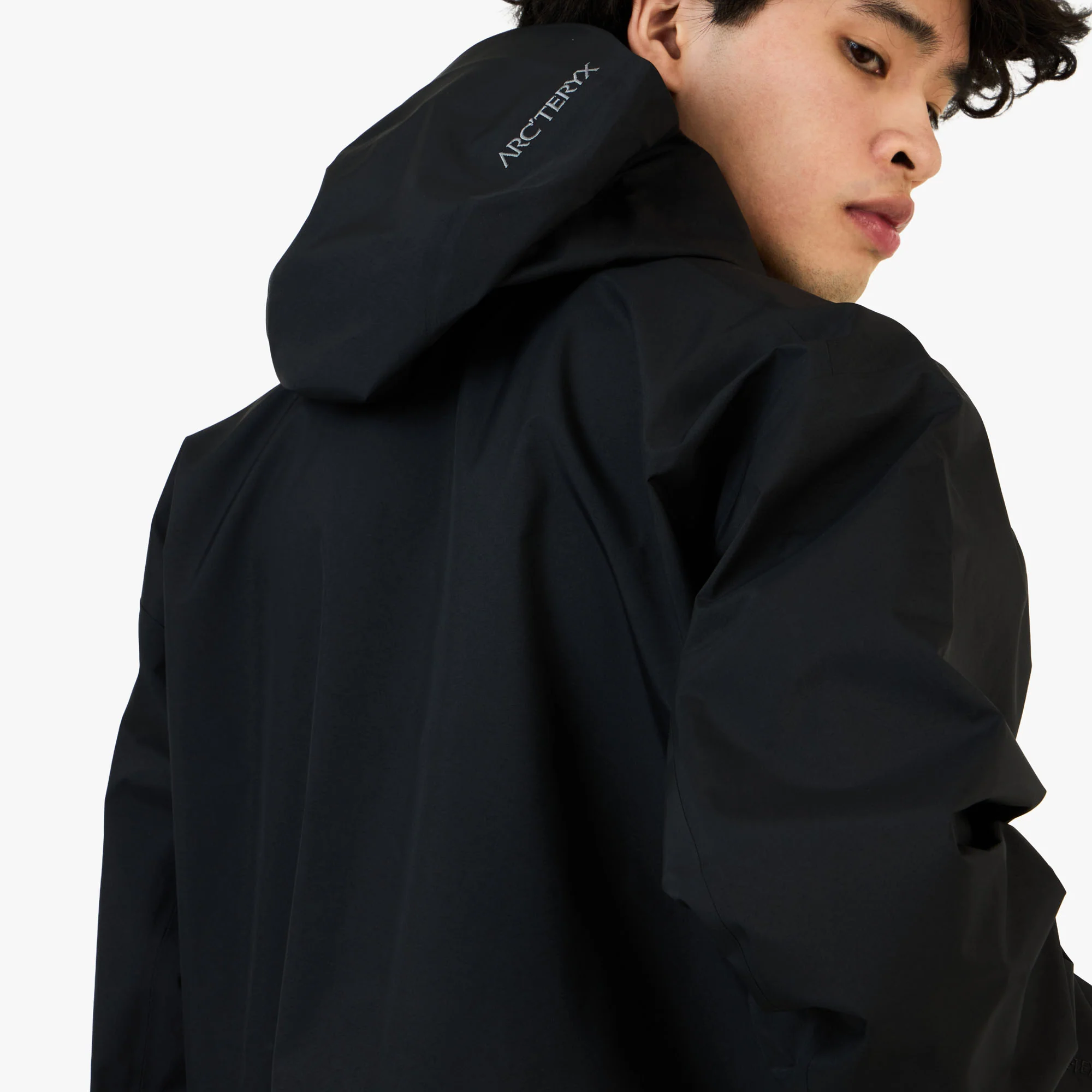 Arc'teryx Beta Jacket / Black - Image 5